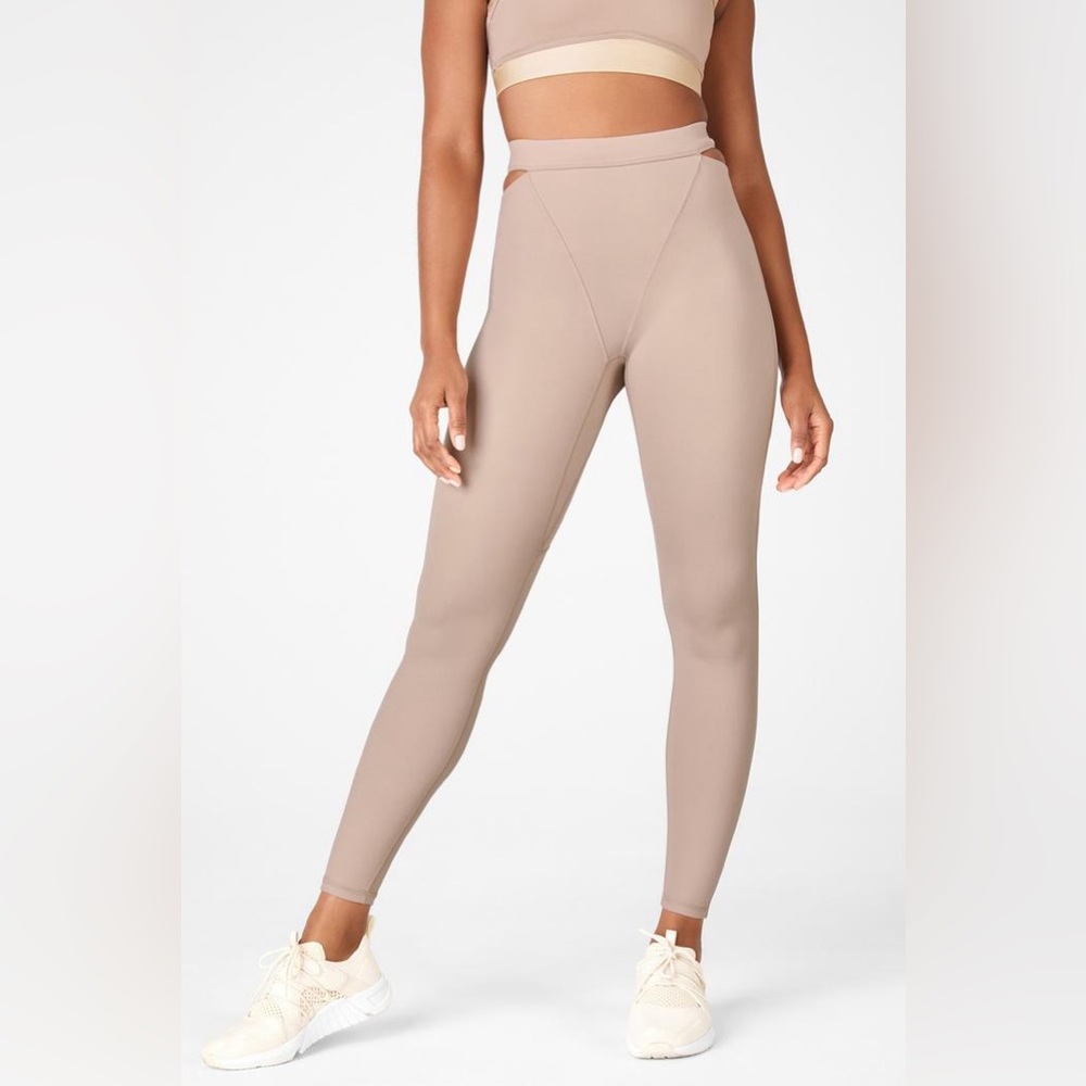 NWT Fabletics x Madelaine Petsch High Waisted Motion365 Legging